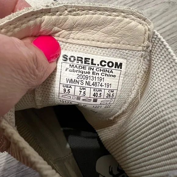 Sorel  Women's Hi-Line Heel Chelsea Boot - Chalk, Ceramic size 9.5