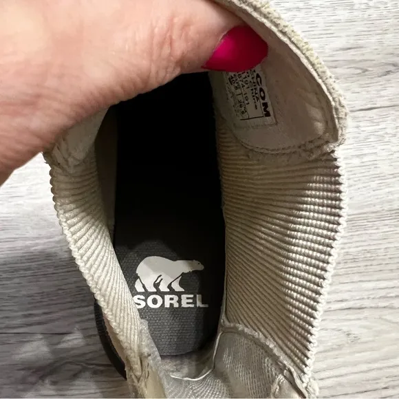 Sorel  Women's Hi-Line Heel Chelsea Boot - Chalk, Ceramic size 9.5