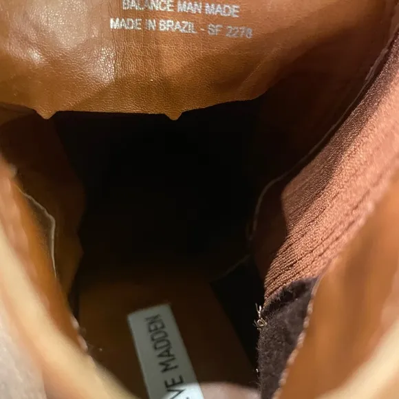 STEVE MADDEN  Acton Block Heel BootieNWOT