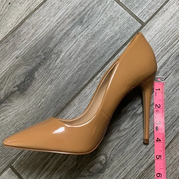 Steve Madden 🌼 Daisy Heels