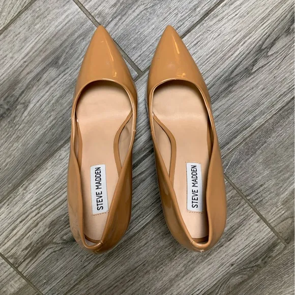 Steve Madden 🌼 Daisy Heels