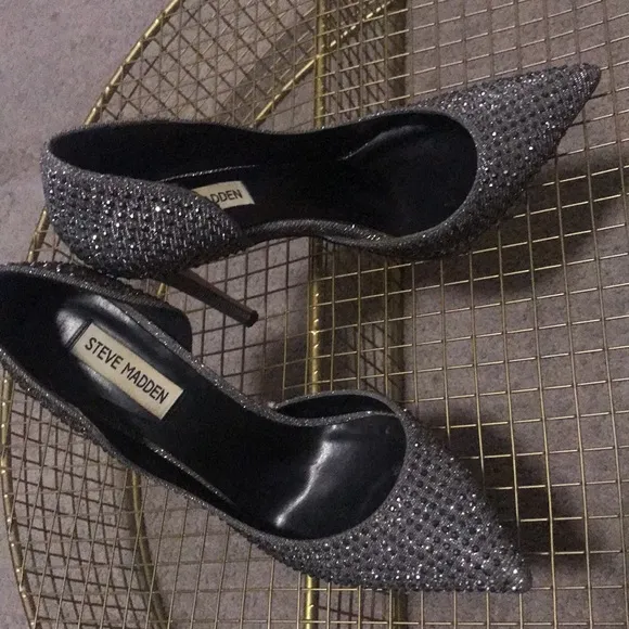 Steve Madden sparkly studded Size 7