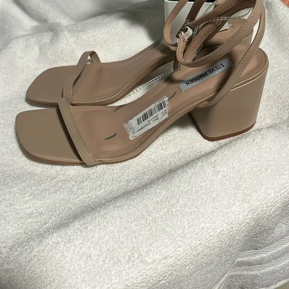 Steve Madden Women's Tan Block Heel Sandals