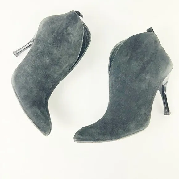 Stuart Weitzman 7 Black Suede Split Front Bootie V
