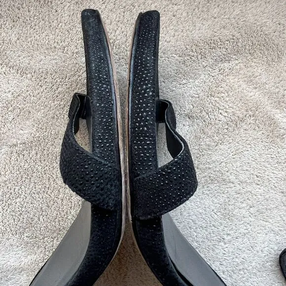 Stuart Weitzman Black Goose Bump Leather Nudist Strappy Heeled Sandals 8.5 M