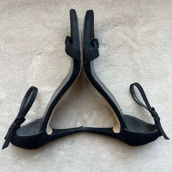 Stuart Weitzman Black Goose Bump Leather Nudist Strappy Heeled Sandals 8.5 M