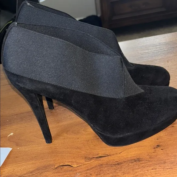 Stuart Weitzman Black Women's heeled booties