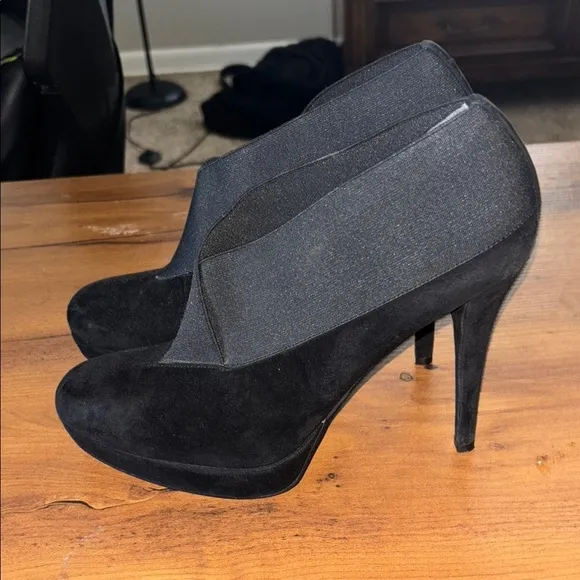 Stuart Weitzman Black Women's heeled booties