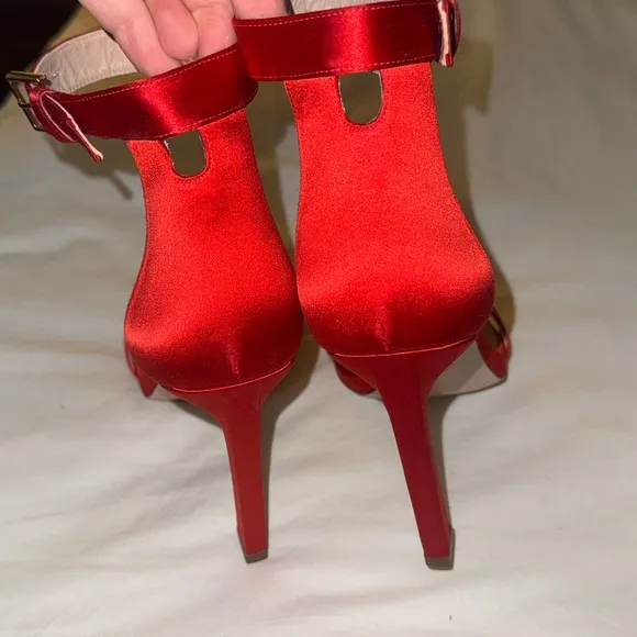 Stuart Weitzman Elegant Red Satin Heels