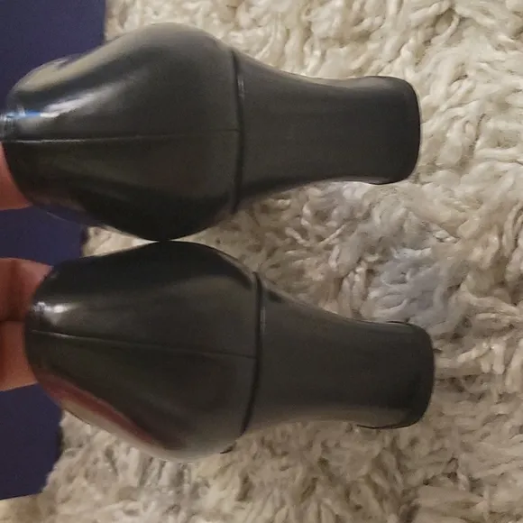 STUART WEITZMAN NAVY MURROR CALF SHOES