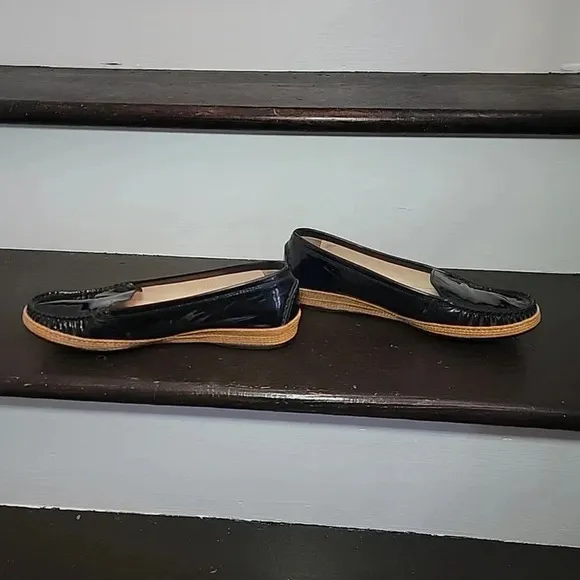 Stuart Weitzman Shoes 8.5 M Patent Leather Loafers Flats Slip On Quality Comfort
