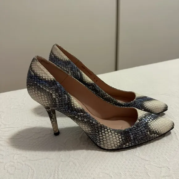 Stuart weitzman- woman heel shoes