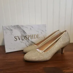 Svdsphde Women's Size 9.5 Gold Glitter Wedding Day Kitten Heels NIB