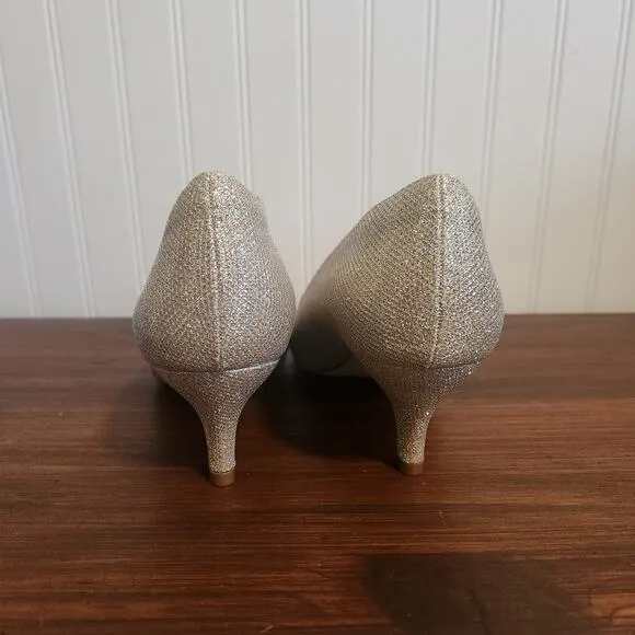 Svdsphde Women's Size 9.5 Gold Glitter Wedding Day Kitten Heels NIB