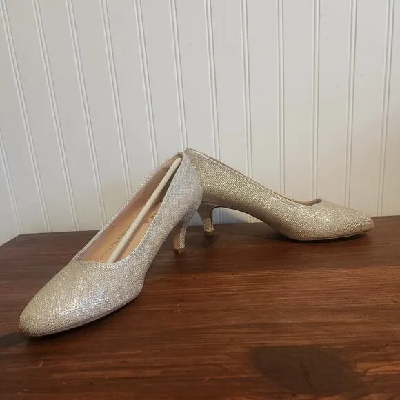Svdsphde Women's Size 9.5 Gold Glitter Wedding Day Kitten Heels NIB