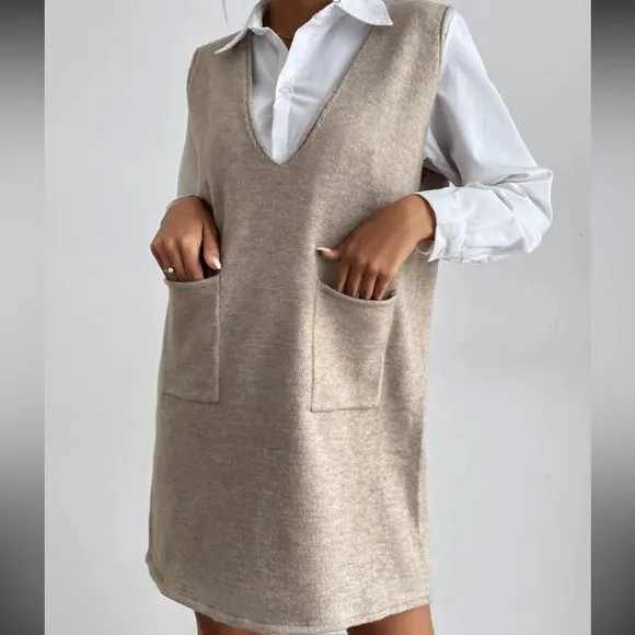 Sweater dress with pockets
