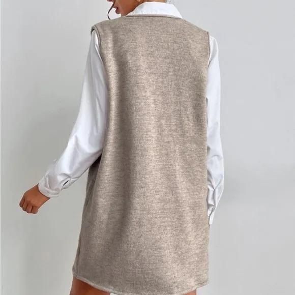 Sweater dress with pockets