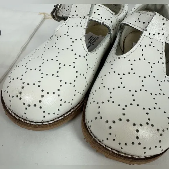 SWISS DOT Mon Petit Shoes T-Strap Hard Soles Size 8‎ Girls Leather