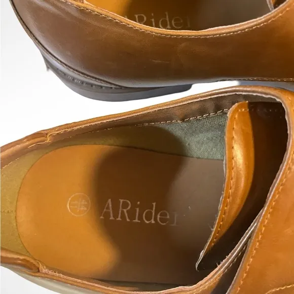 Tan Leather Oxfords with Polished Finish and Rounded Toe.  ARider men’s size 11