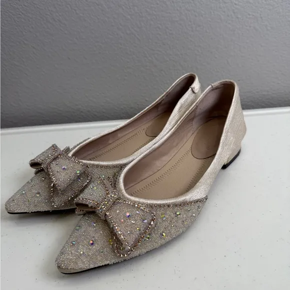 Tao Yi Mei Low Heel Shoes Size 9 Embellished Rhinestones Bow Wedding Heels