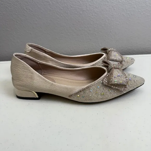 Tao Yi Mei Low Heel Shoes Size 9 Embellished Rhinestones Bow Wedding Heels
