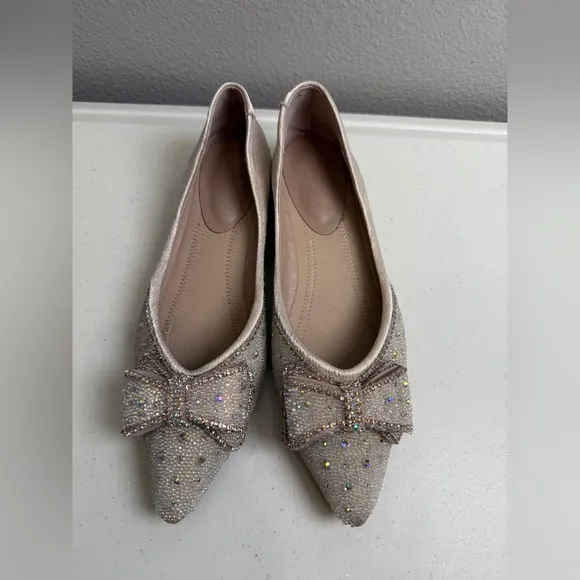 Tao Yi Mei Low Heel Shoes Size 9 Embellished Rhinestones Bow Wedding Heels