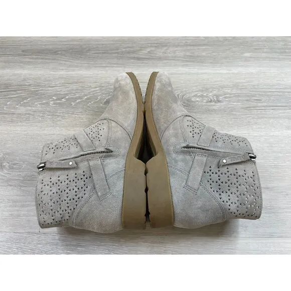 Teva Delavina 1010105 Women's 10 Gray Perforated Leather Side Zip Ankle Bootie
