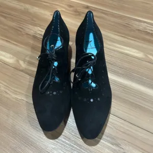 Thierry Rabotin Black Lace Up Chuncky Heeled Dress Shoes Size 10
