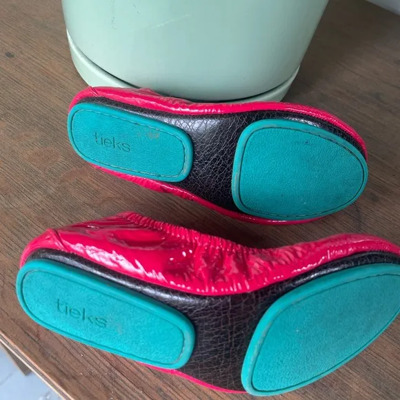 Tieks Mini Razzleberry Flats