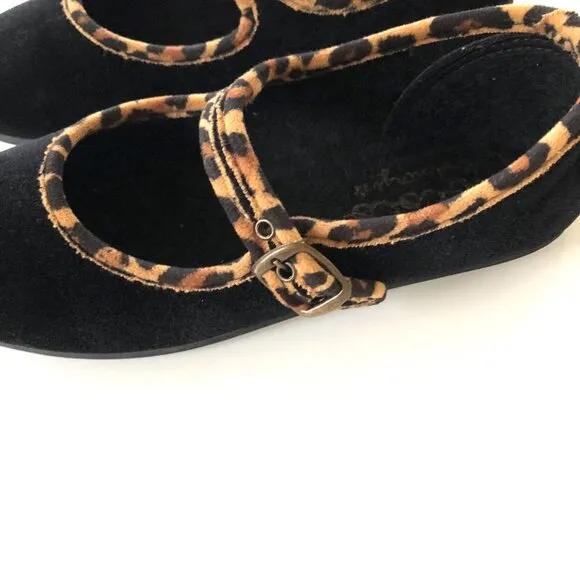 Tocoto Vintage Black Velvet Mary Jane Shoes