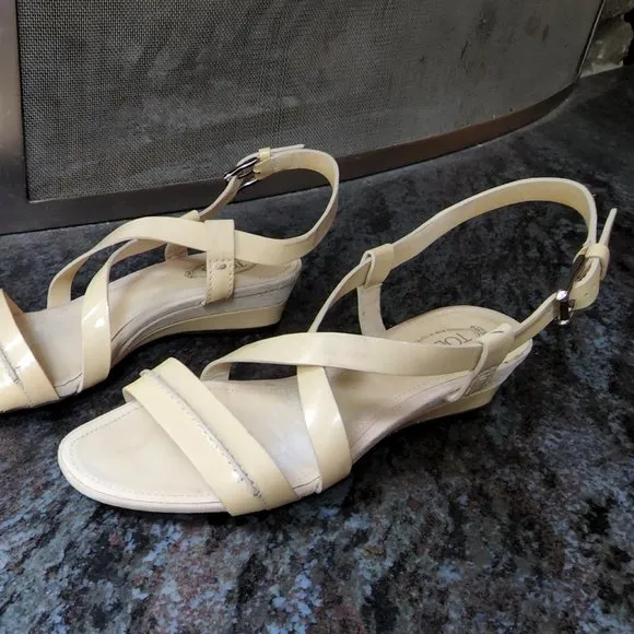 Tod's Vintage Cream Patent Leather Strappy Sandals Size 36.5
