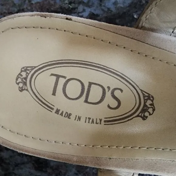 Tod's Vintage Cream Patent Leather Strappy Sandals Size 36.5