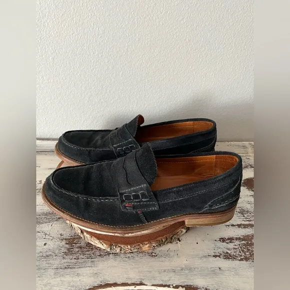 Tommy Hilfiger Navy Suede Penny Loafers  Men's Shoes 9 Leather Sole Portugal VTG