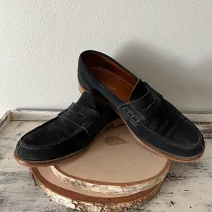 Tommy Hilfiger Navy Suede Penny Loafers  Men's Shoes 9 Leather Sole Portugal VTG