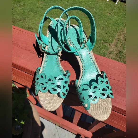 TORY BURCH Aileen Sandals  strappy scalloped