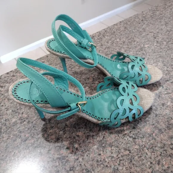 TORY BURCH Aileen Sandals  strappy scalloped