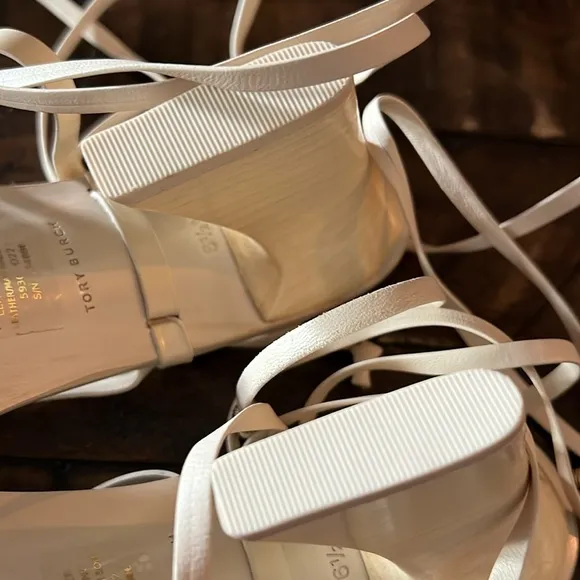 TORY BURCH Artisanal Knot Leather Sandal In Cream Ankle Wrap Ties NEW Size 6.5