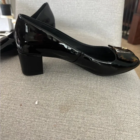 Tory Burch Black Leather and Brown Accent Women's Shoes Size 7.5 B
