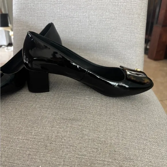 Tory Burch Black Leather and Brown Accent Women's Shoes Size 7.5 B