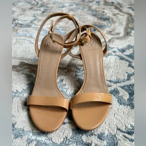 Tory Burch Elana Beige 85mm heels light oak patent leather heels in size 7.5