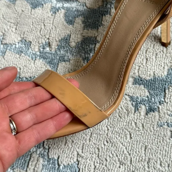 Tory Burch Elana Beige 85mm heels light oak patent leather heels in size 7.5
