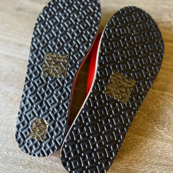 Tory Burch Minnie Logo Flip Flops, 5, NWB