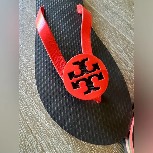 Tory Burch Minnie Logo Flip Flops, 5, NWB