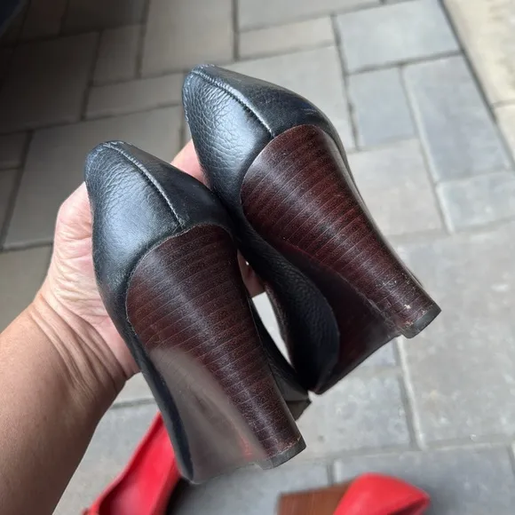 Tory Burch Women's Red and Black Peep Toe Heels size 9
