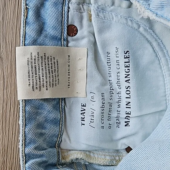 Trave Light Wash Sophie Low Rise Slim Cropped Jeans 26 NWT