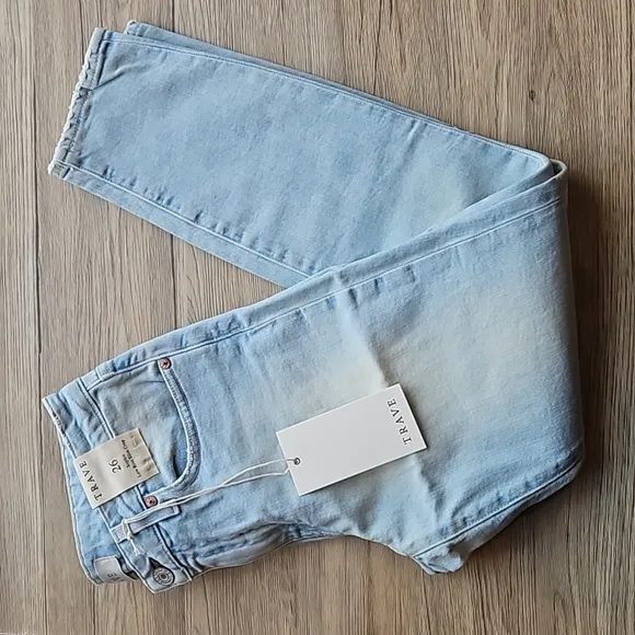 Trave Light Wash Sophie Low Rise Slim Cropped Jeans 26 NWT