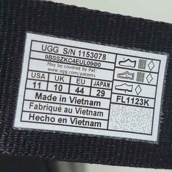 UGG Black Stratus Plataform Strappy Sandals 1153078 Men's Size 11 New