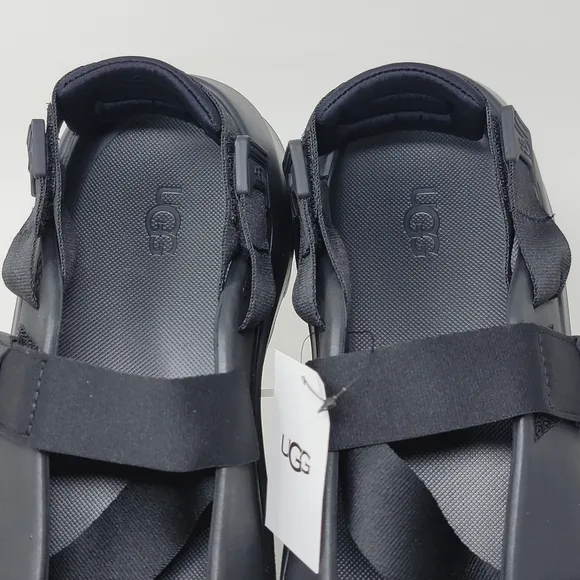 UGG Black Stratus Plataform Strappy Sandals 1153078 Men's Size 11 New
