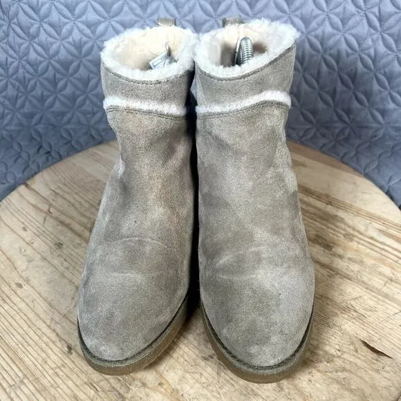Ugg Boots Women's 10 Kasen II Suede Heel Beige Shearling Ankle Booties Shoes