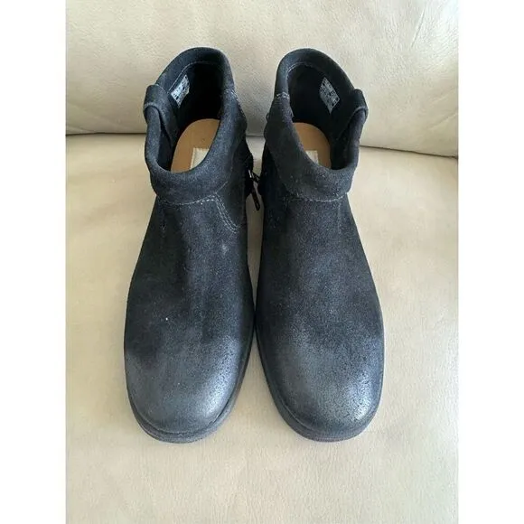 UGG Women's Black NWOT Josefene Cuff Ankle  Suede Bootie